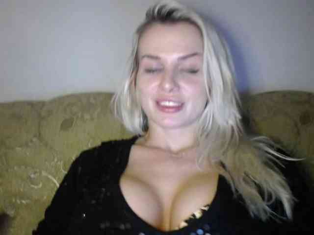 Cornelia22hot webcam