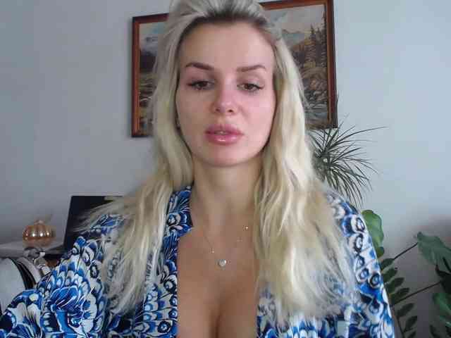 Cornelia22hot webcam
