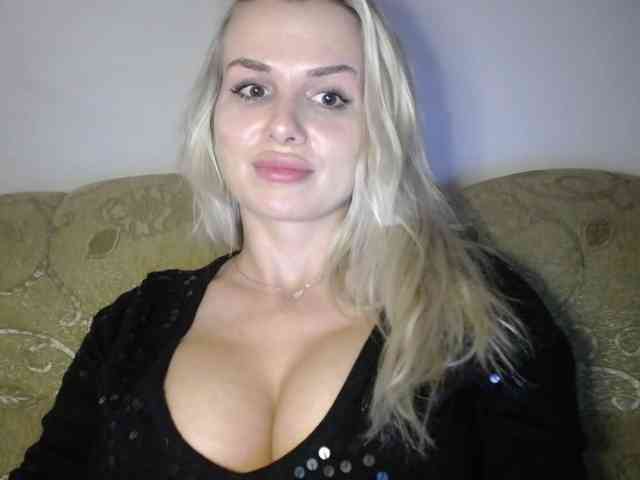 Cornelia22hot webcam