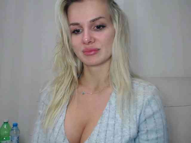 Cornelia22hot webcam