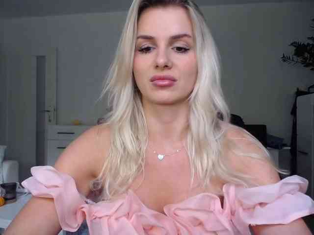 Cornelia22hot webcam