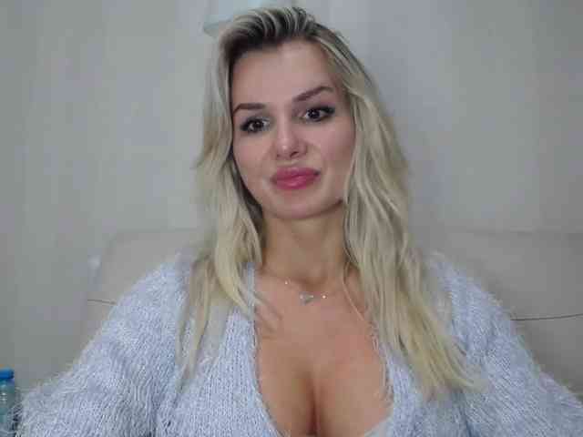 Cornelia22hot webcam