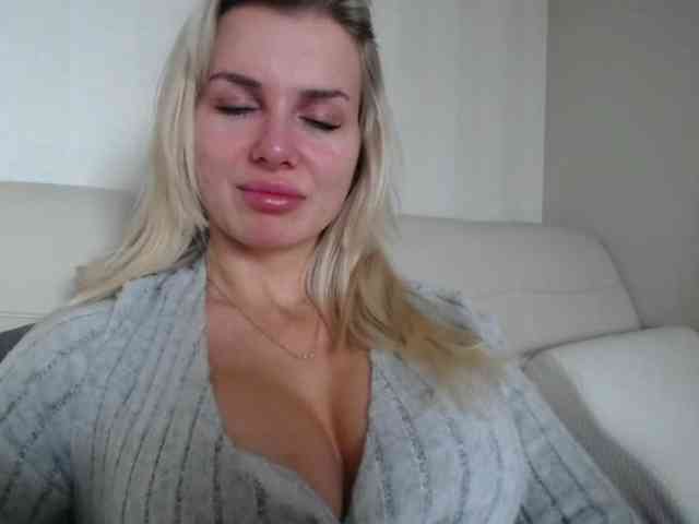 Cornelia22hot webcam