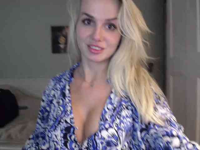 Cornelia22hot webcam