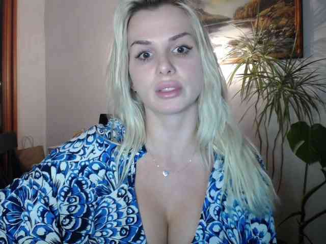 Cornelia22hot webcam