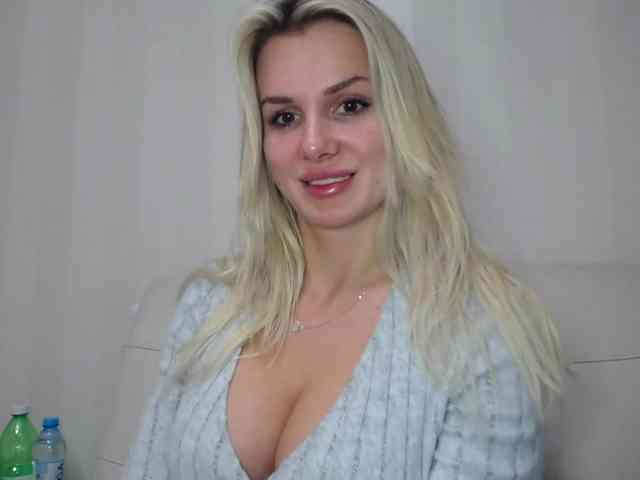 Cornelia22hot webcam