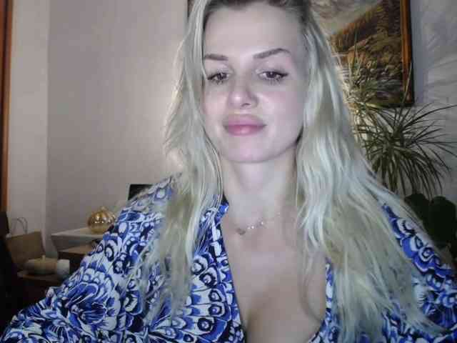 Cornelia22hot webcam