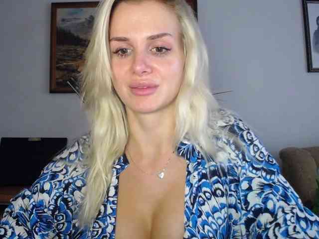 Cornelia22hot webcam