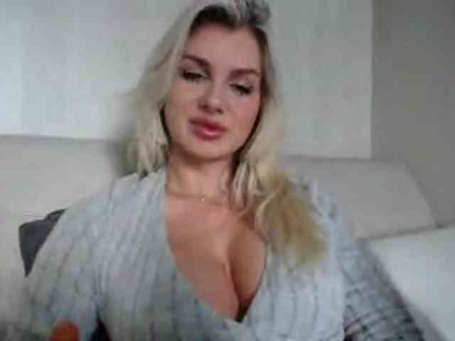 Cornelia22hot webcam
