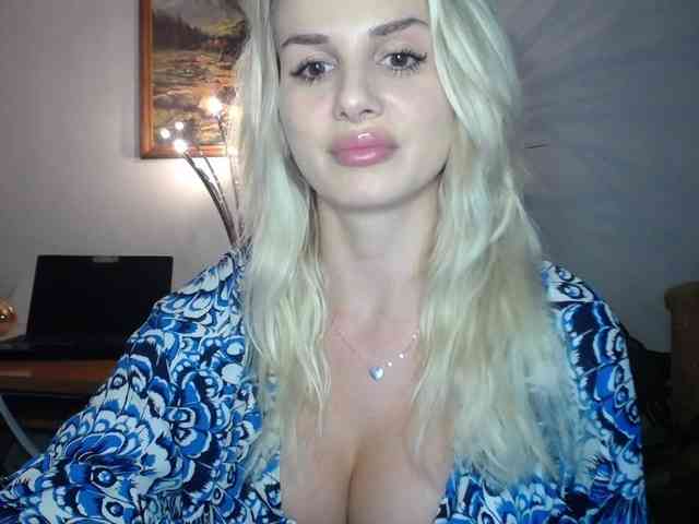 Cornelia22hot webcam