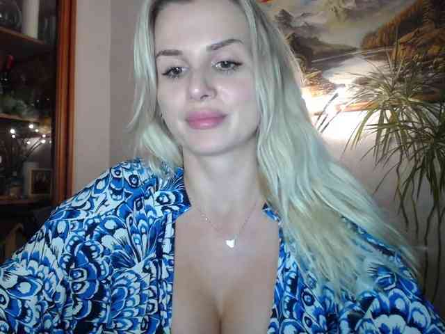 Cornelia22hot webcam