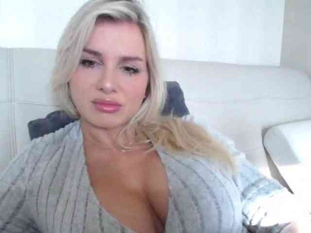 Cornelia22hot webcam