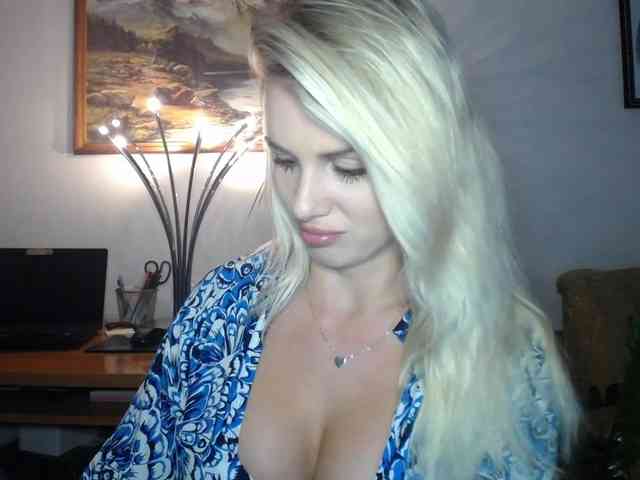 Cornelia22hot webcam