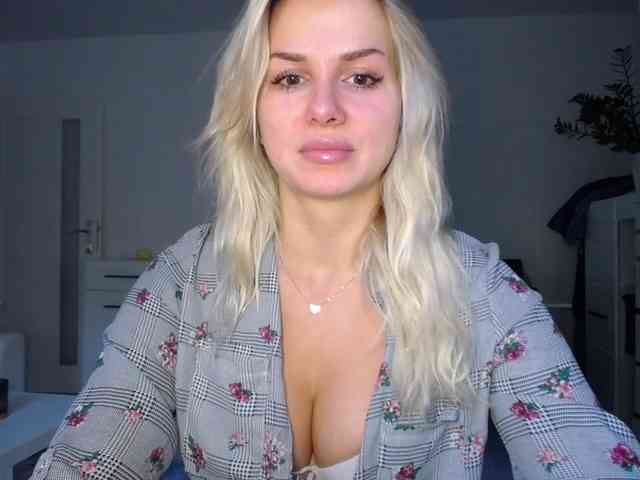 Cornelia22hot webcam