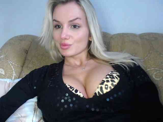 Cornelia22hot webcam