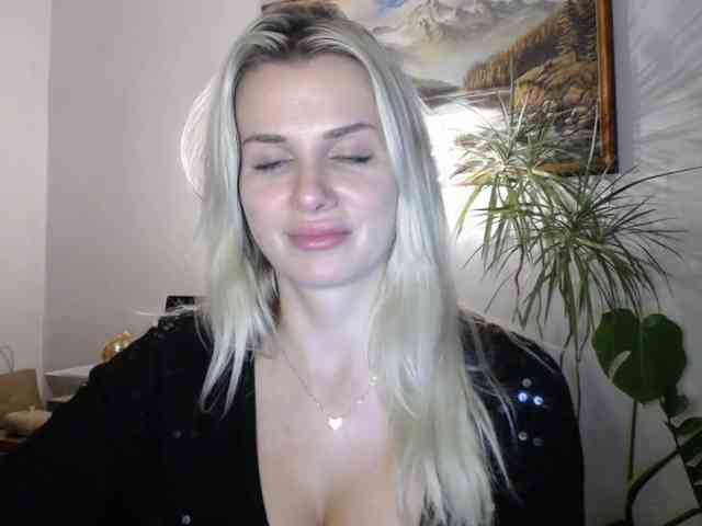 Cornelia22hot webcam