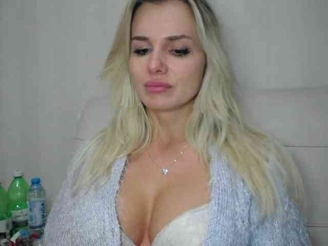 Cornelia22hot webcam