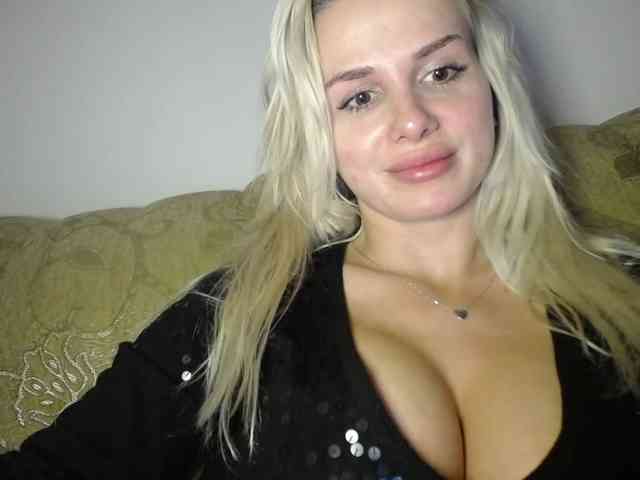 Cornelia22hot webcam