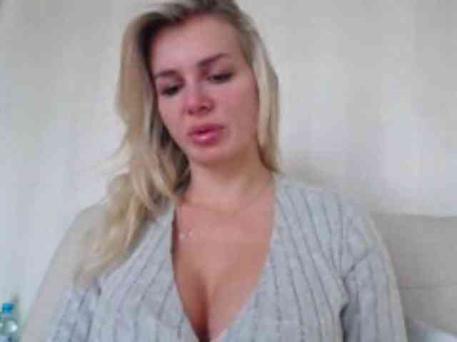 Cornelia22hot webcam