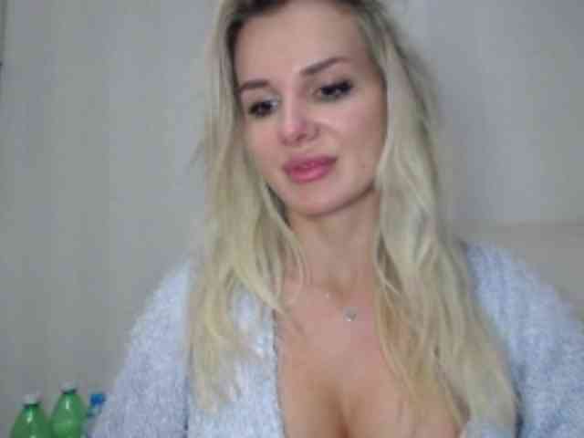 Cornelia22hot webcam