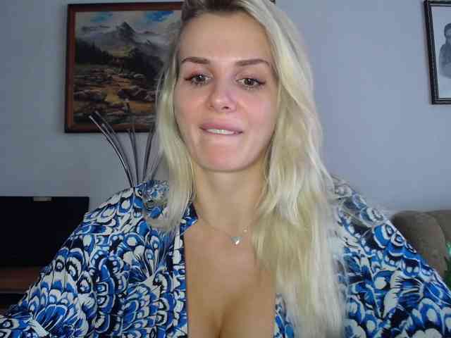 Cornelia22hot webcam