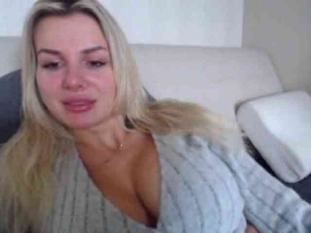 Cornelia22hot webcam