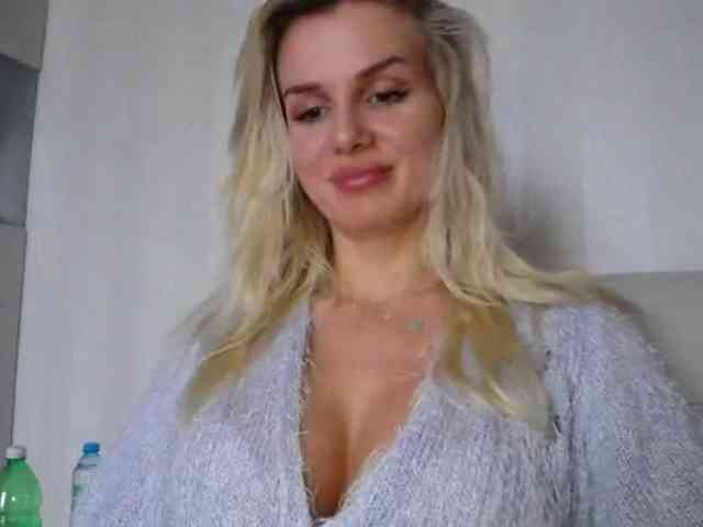 Cornelia22hot webcam