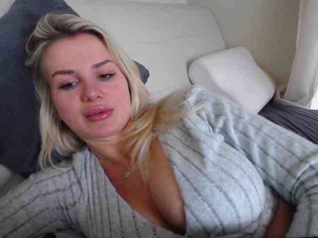 Cornelia22hot webcam