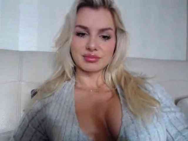 Cornelia22hot webcam