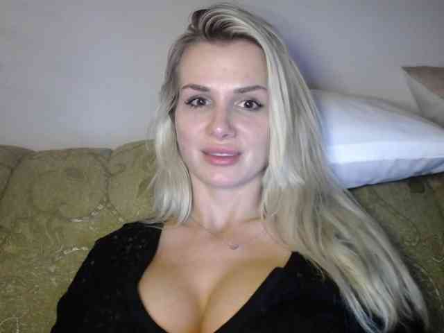 Cornelia22hot webcam