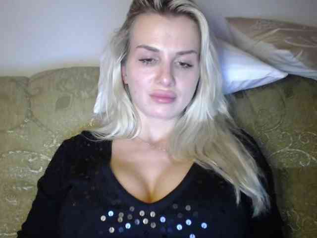 Cornelia22hot webcam