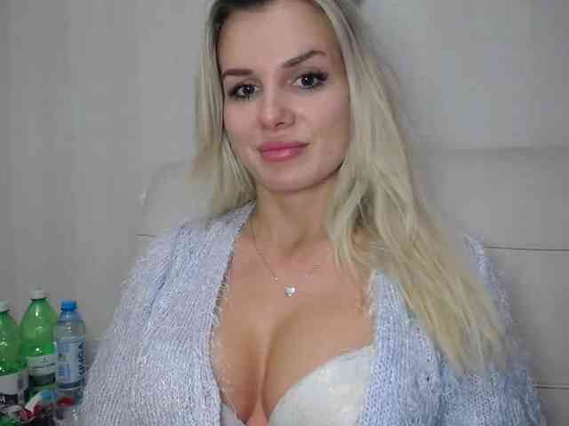 Cornelia22hot webcam
