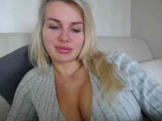 Cornelia22hot webcam