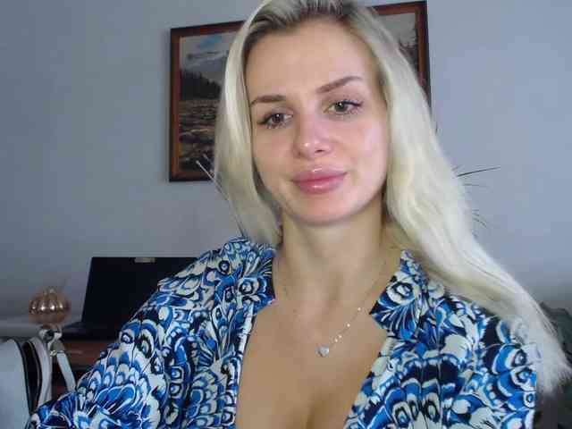 Cornelia22hot webcam
