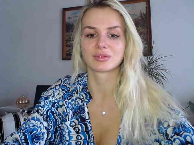 Cornelia22hot webcam