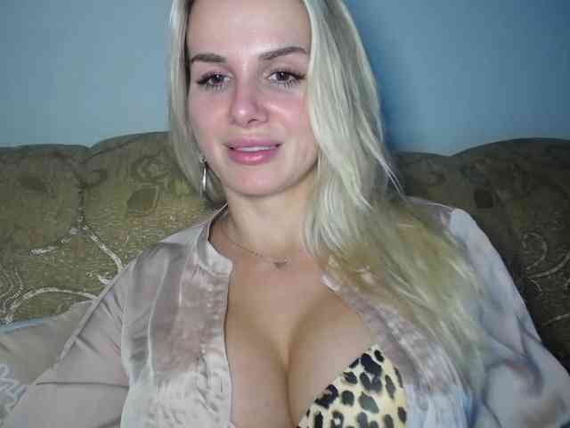Cornelia22hot webcam