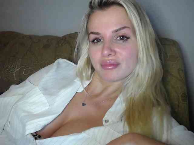 Cornelia22hot webcam