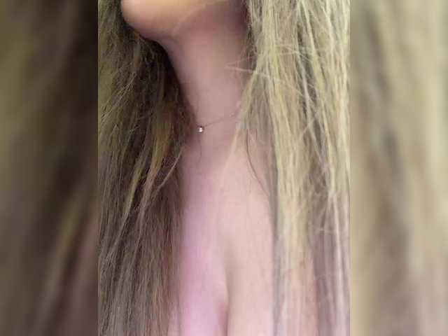 Entra en el chat con el modelo Ellidi Ellidi