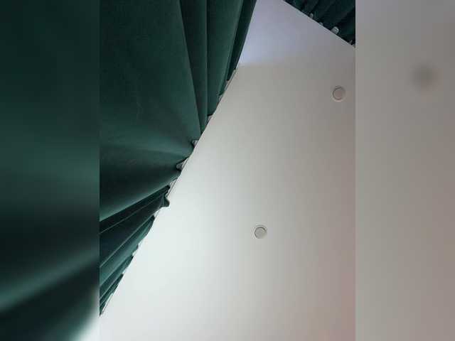 Vai a chattare su _Ellidi_ _Ellidi_