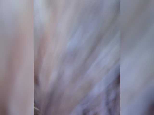 Vai a chattare su _Ellidi_ _Ellidi_