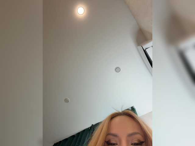 Gratis Live Sexcam mit Ellidi Ellidi