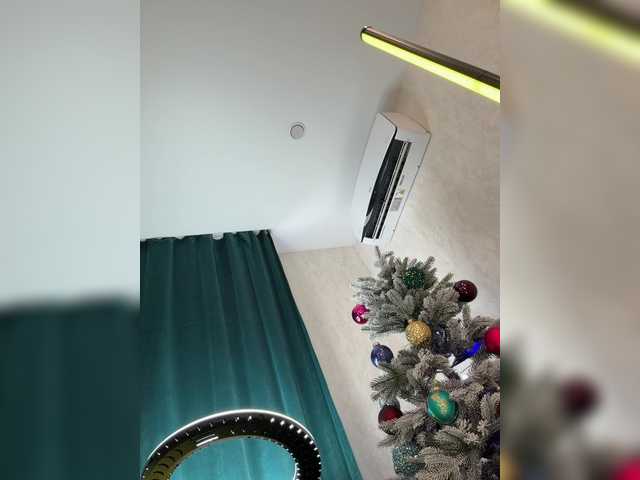 Gratis Live Sexcam mit Ellidi Ellidi