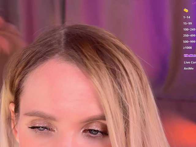 Entra en el chat con el modelo BlushMikki BlushMikki