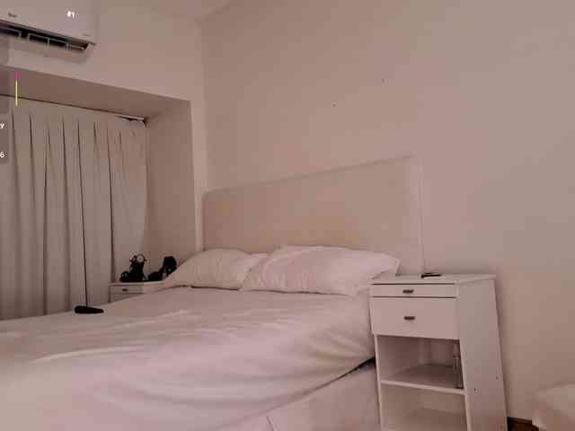 Bella_Byers webcam