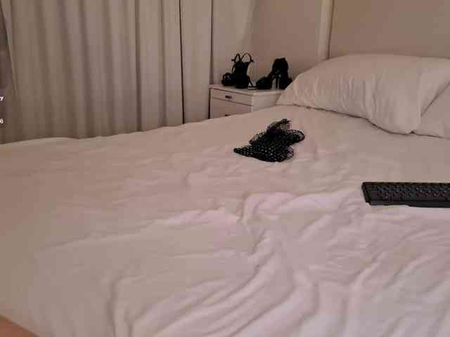Bella_Byers webcam