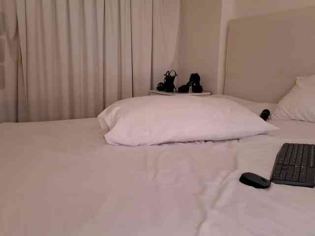 Bella_Byers webcam