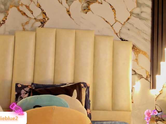 mollieblue69 webcam