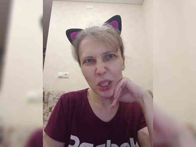 -Queen-Margo- webcam