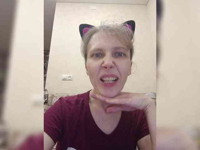 -Queen-Margo- webcam