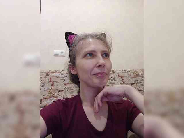 -Queen-Margo- webcam